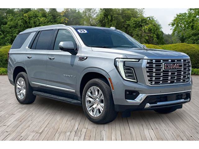 Used 2025 GMC Yukon Denali AWD/4WD image 3