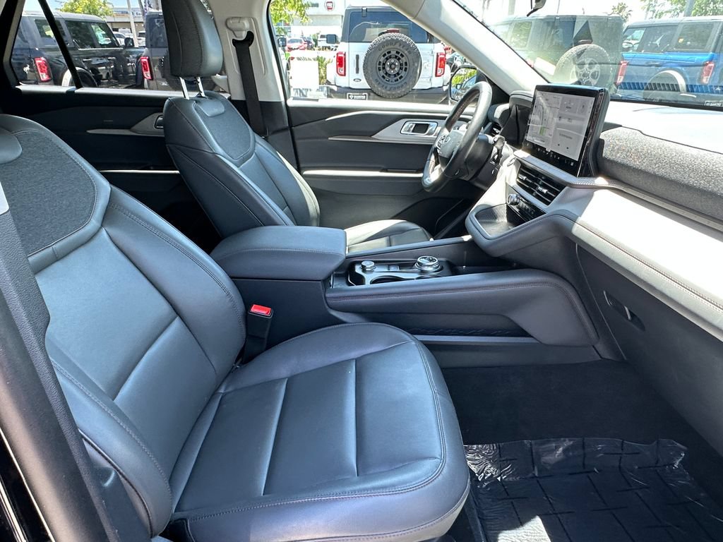 Certified 2026 Ford Explorer Active w/ Active Comfort Package RWD image 17