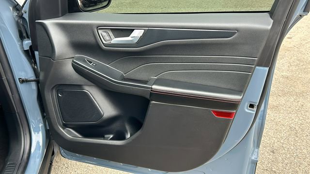 Certified 2025 Ford Escape ST-Line image 10