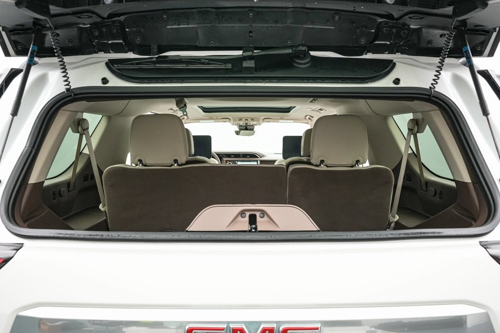 Used 2024 GMC Yukon XL Denali w/ Denali Reserve Package image 24