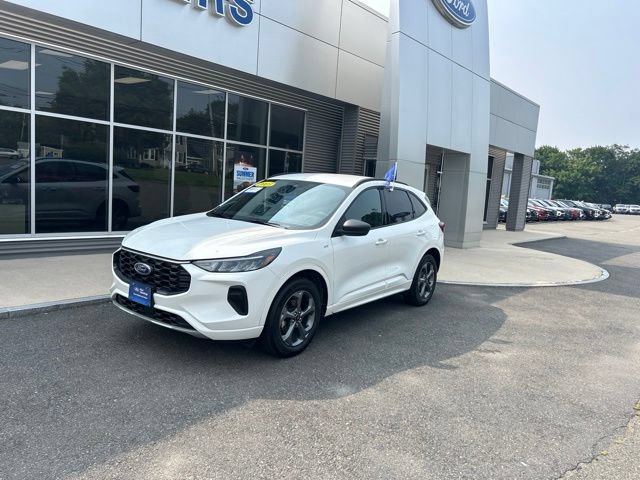 Certified 2023 Ford Escape ST-Line w/ Tech Pack #1 AWD/4WD image 2