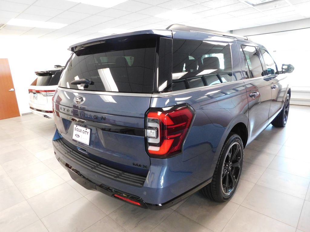 Certified 2022 Ford Expedition Max Limited AWD/4WD image 4