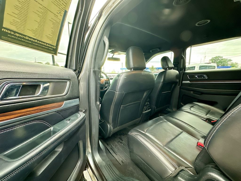 Certified 2019 Ford Explorer Limited w/ Class III Trailer Tow Package FWD image 17