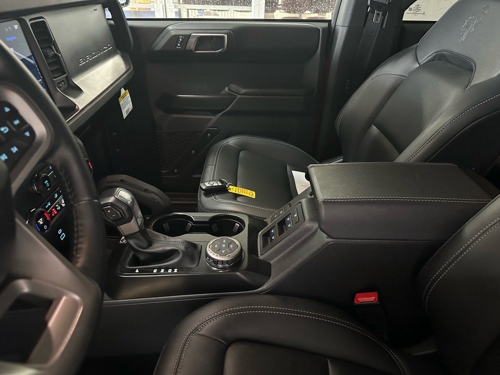 Certified 2025 Ford Bronco Badlands image 19