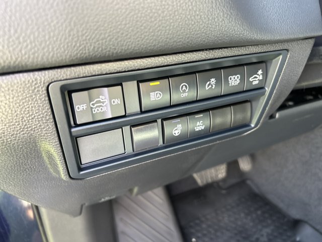 Used 2024 Toyota Tundra Limited AWD/4WD image 29