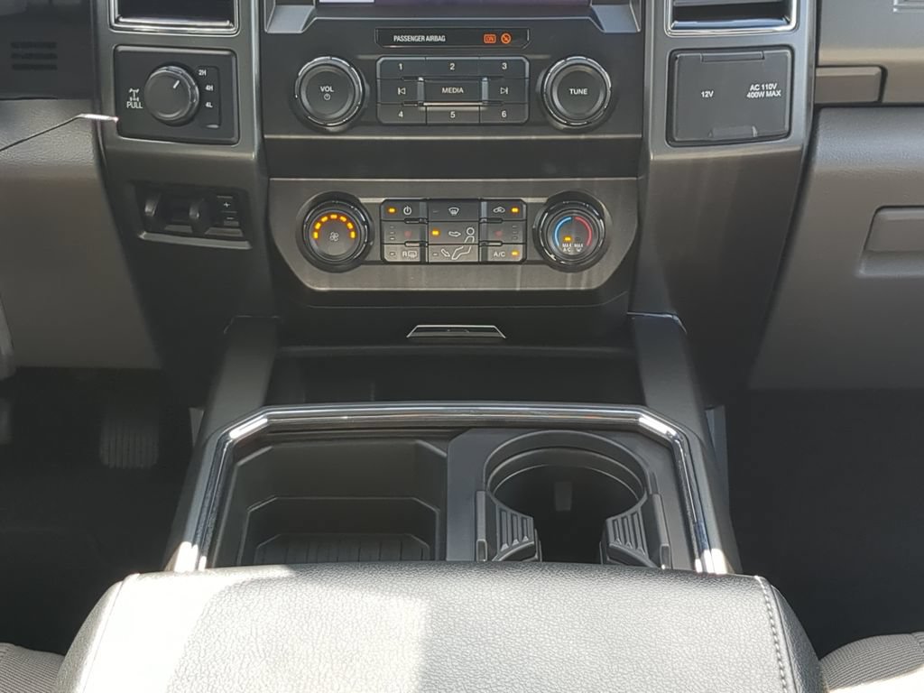 Certified 2022 Ford F350 XLT w/ XLT Premium Package AWD/4WD image 17