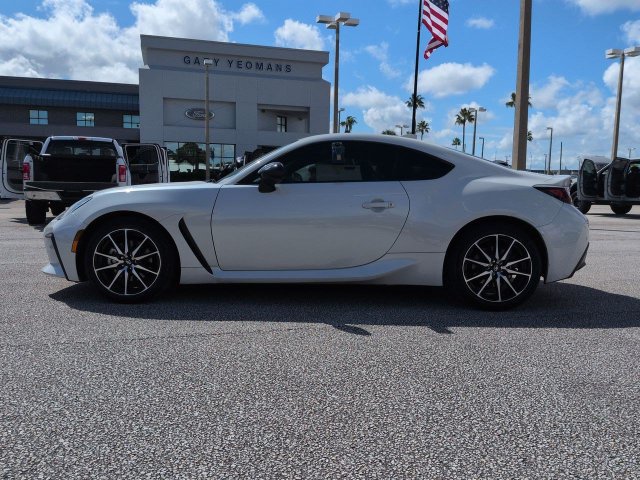 Used 2024 Toyota GR86 RWD image 7