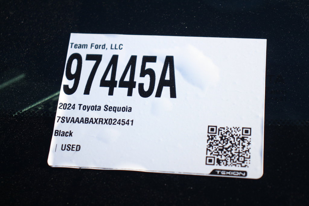 Used 2024 Toyota Sequoia Platinum AWD/4WD image 31