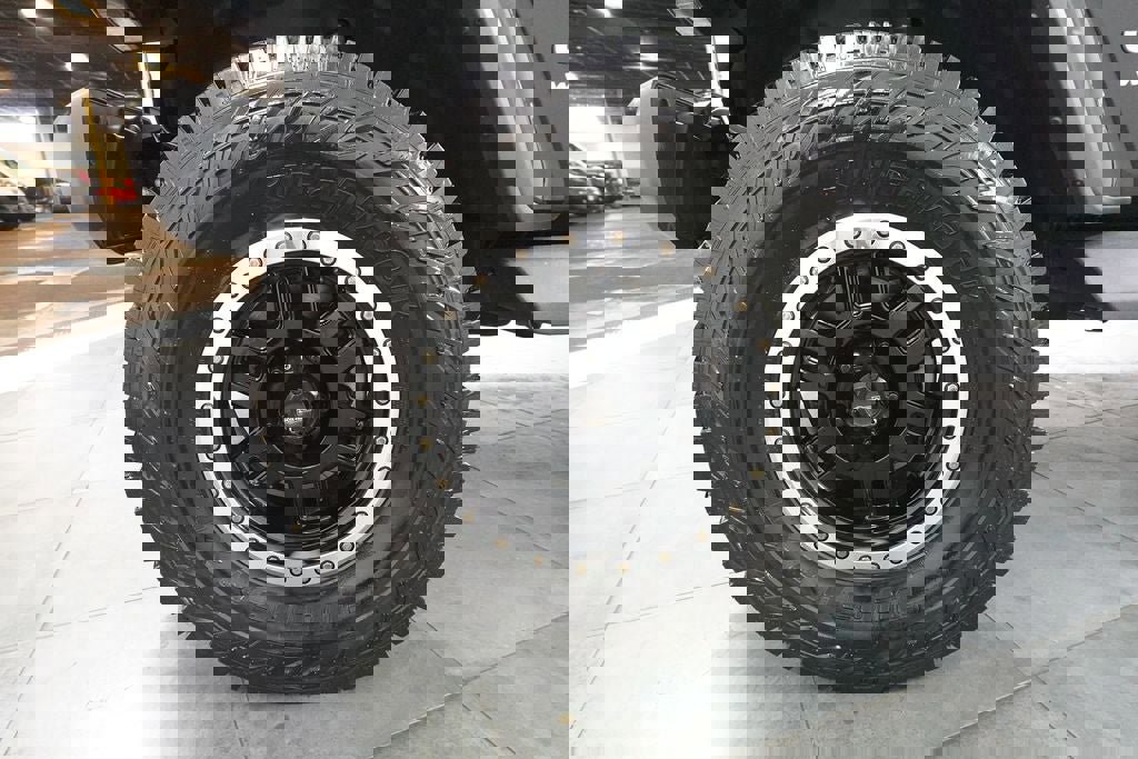 Used 2020 Jeep Wrangler Unlimited Sahara image 35