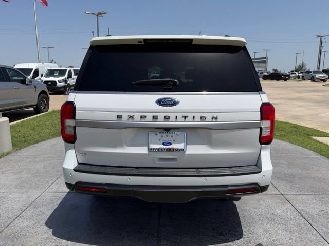 Certified 2024 Ford Expedition XLT RWD image 5