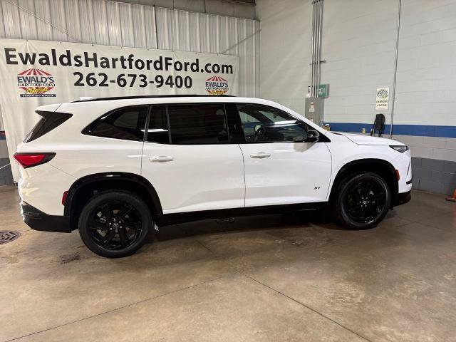 Used 2025 Buick Enclave Sport Touring w/ Power Package AWD/4WD image 11