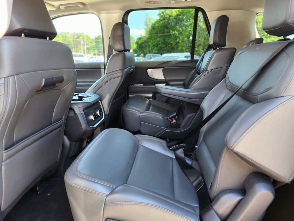 Certified 2025 Ford Expedition Active RWD image 16