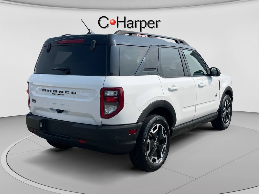 Certified 2022 Ford Bronco Sport Outer Banks w/ Tech Package AWD/4WD image 3