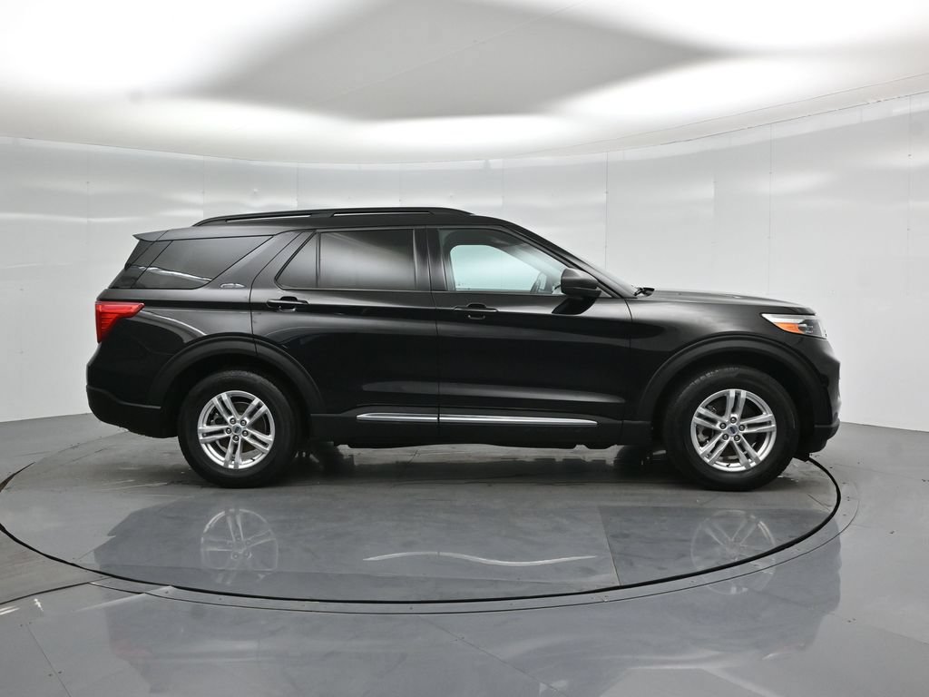 Certified 2023 Ford Explorer XLT RWD image 24