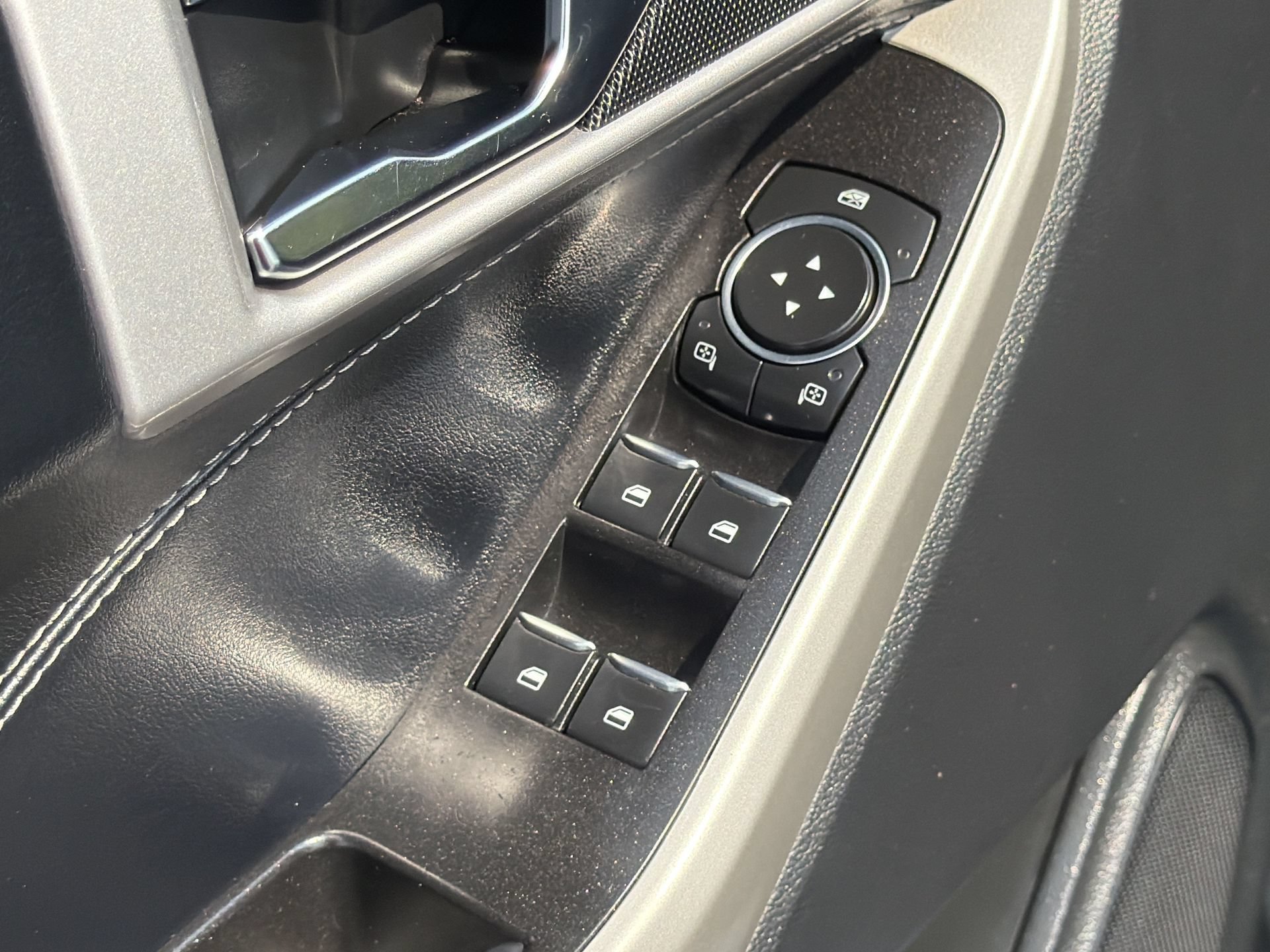 Certified 2021 Ford Explorer XLT RWD image 14