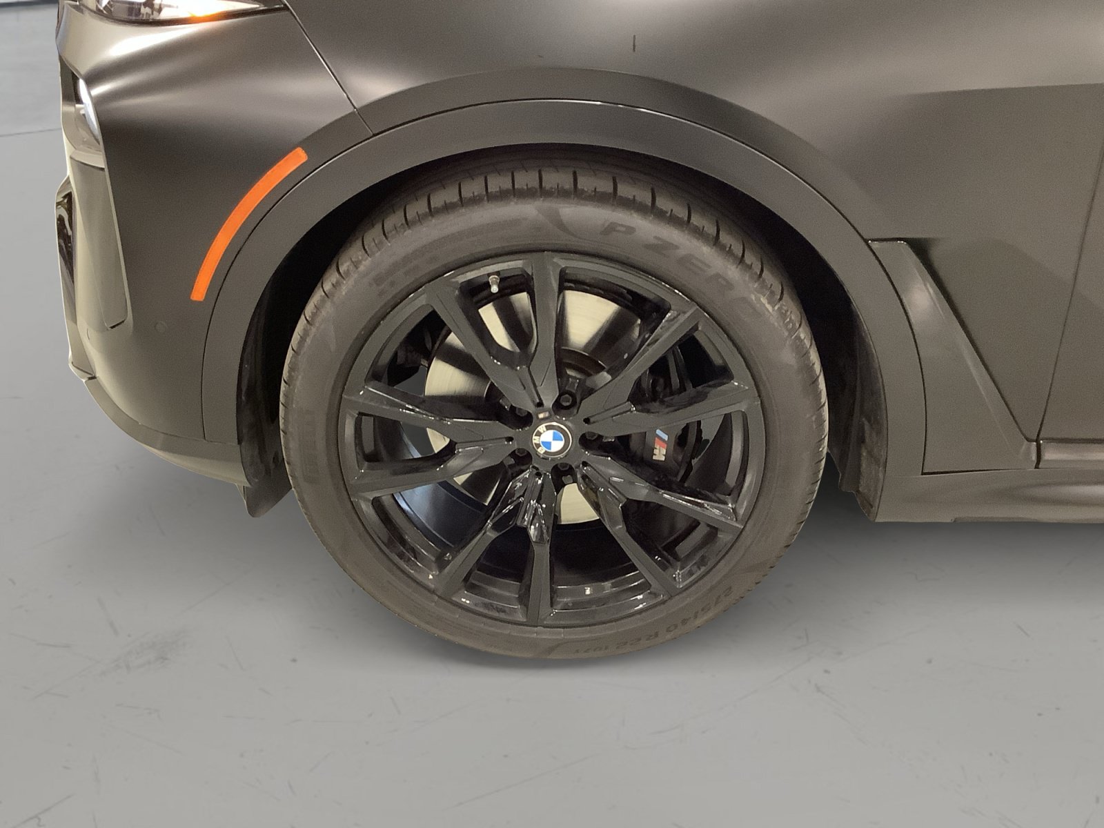 Used 2023 BMW X7 xDrive40i w/ Executive Package AWD/4WD image 9