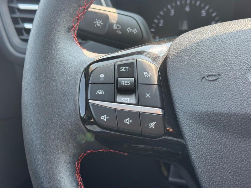 Certified 2022 Ford Escape SEL w/ SEL Stealth AWD Package image 19
