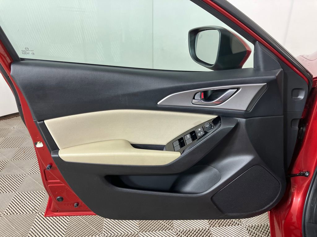 Used 2018 MAZDA MAZDA3 Sport w/ Preferred Equipment Package image 22