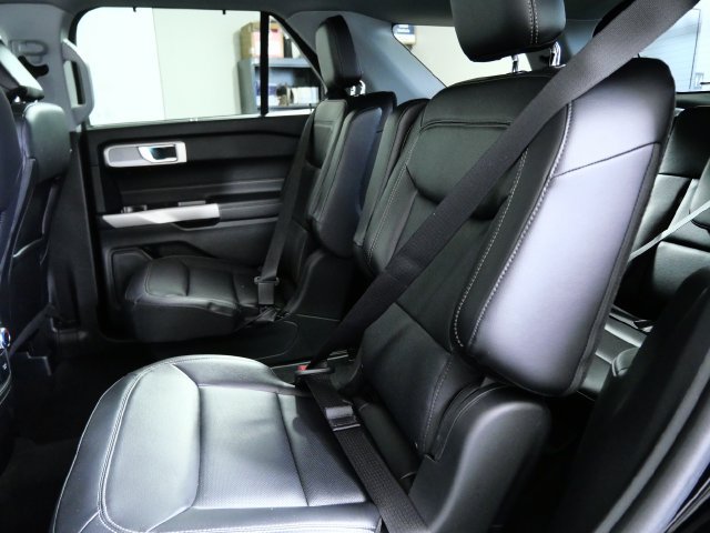 Certified 2024 Ford Explorer Limited w/ Equipment Group 301A AWD/4WD image 16