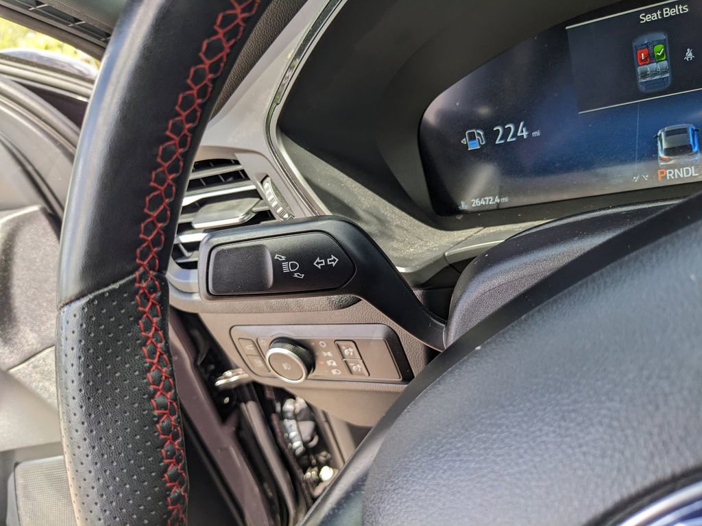 Certified 2025 Ford Escape ST-Line Elite AWD/4WD image 33