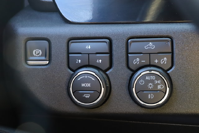 Used 2025 Chevrolet Silverado 2500 LT w/ Convenience Package AWD/4WD image 36