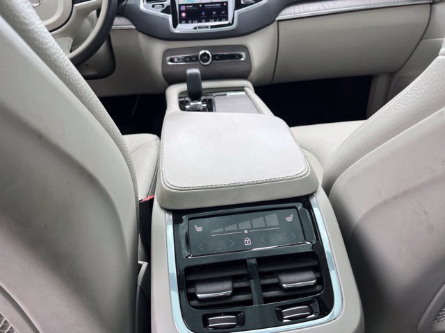 Used 2023 Volvo XC90 B6 Plus w/ Protection Package AWD/4WD image 16