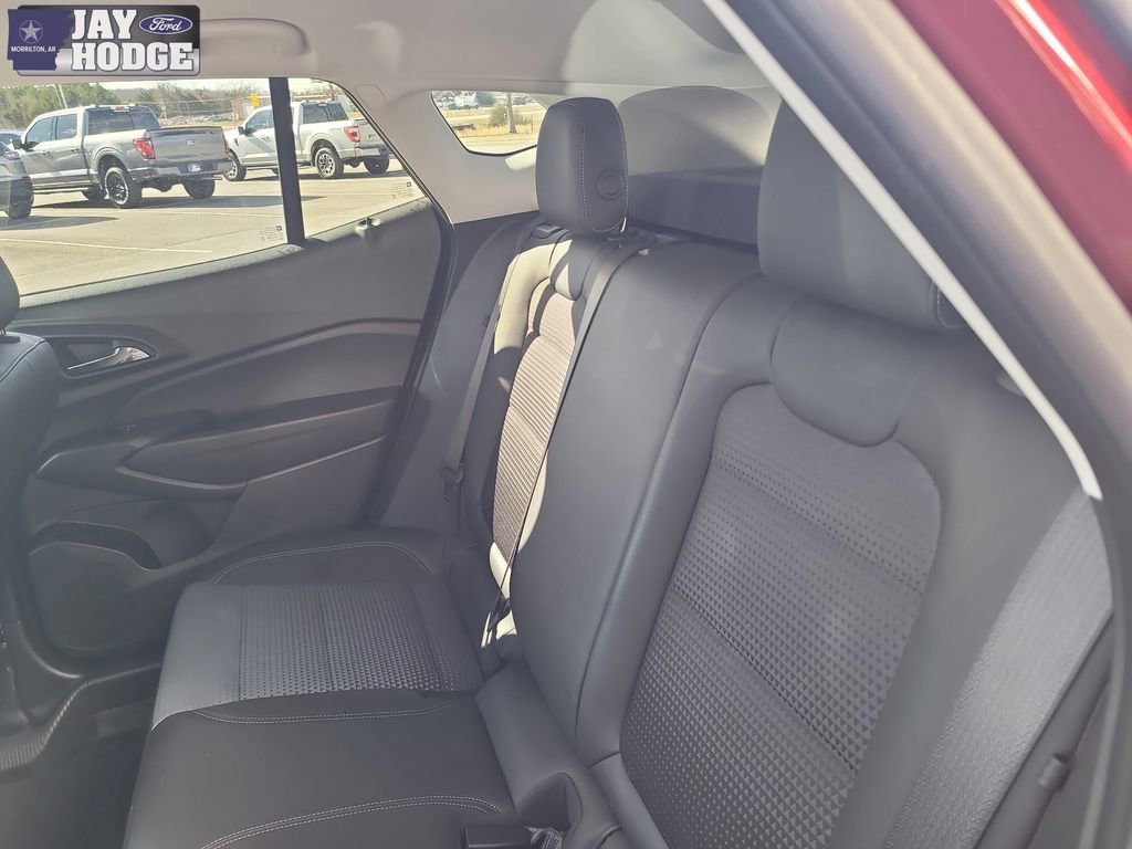 Used 2025 Chevrolet Trax LT w/ LT Convenience Package image 27