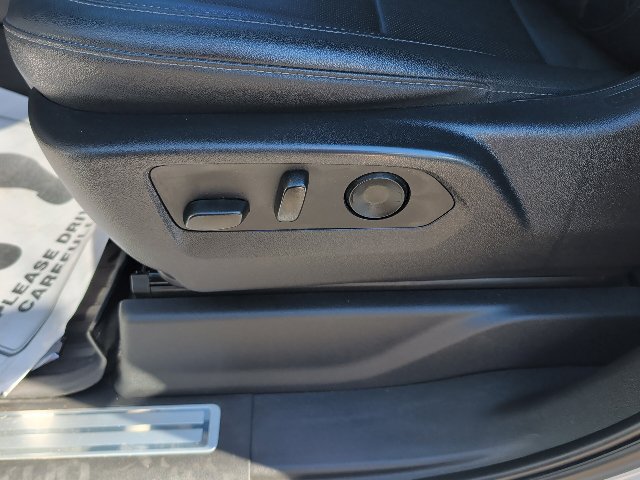 Used 2023 Chevrolet Silverado 1500 LTZ w/ Technology Package AWD/4WD image 17