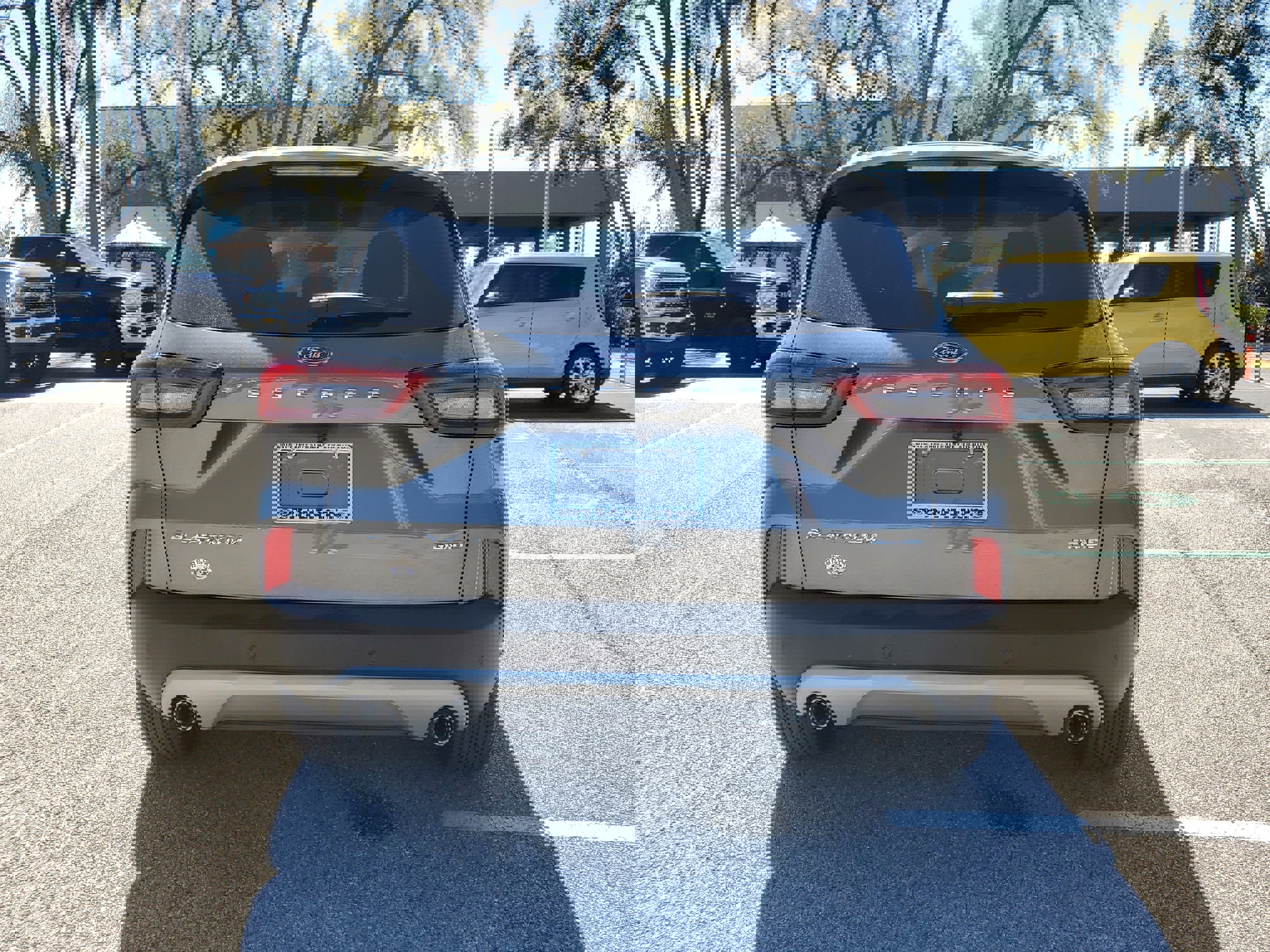 Certified 2025 Ford Escape Platinum w/ Premium Technology Package image 2