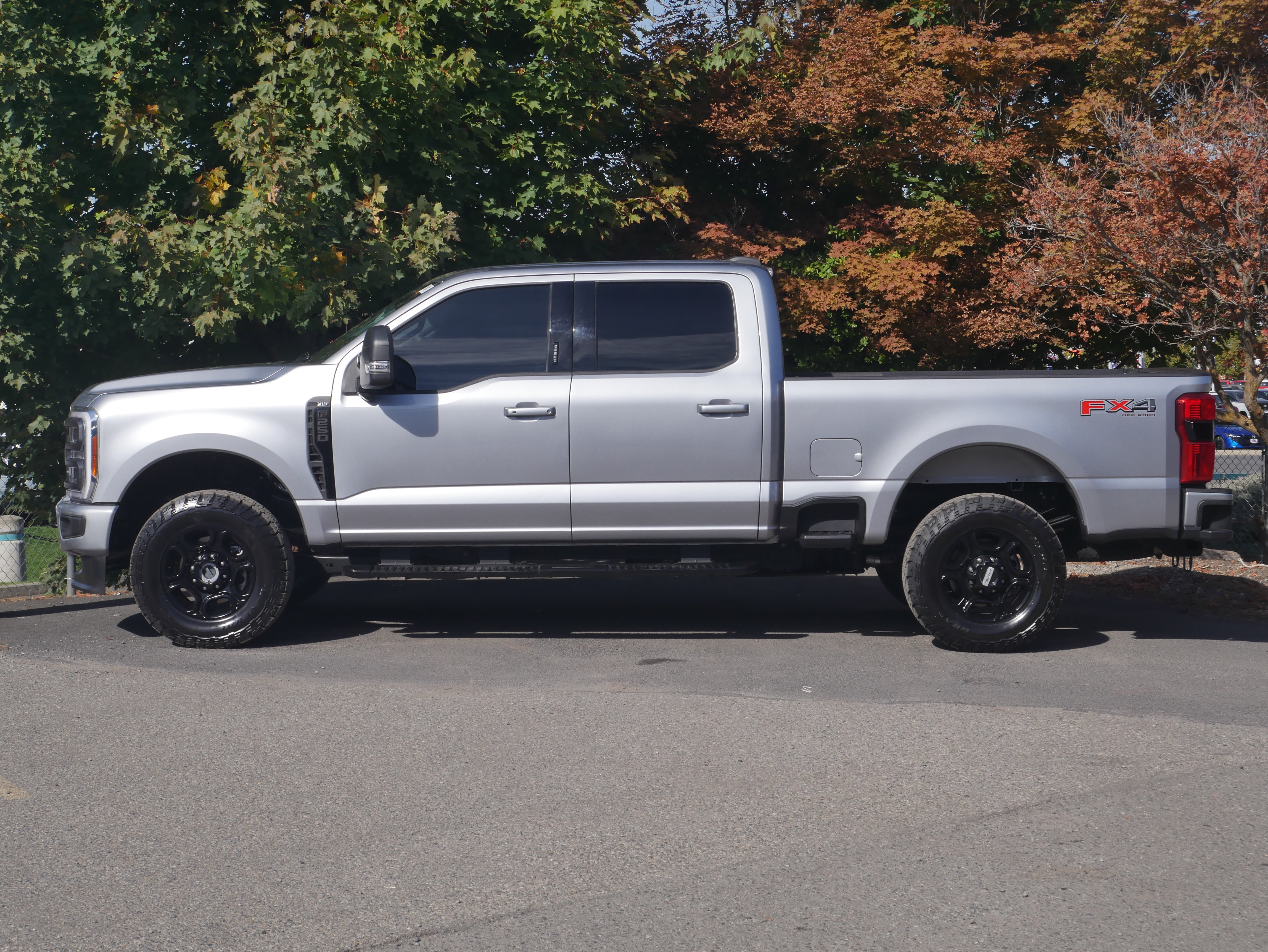 Certified 2023 Ford F250 XLT w/ XLT Premium Package AWD/4WD image 18