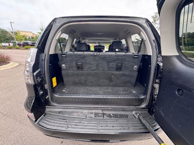 Used 2018 Lexus GX 460 w/ Navigation Package AWD/4WD image 16