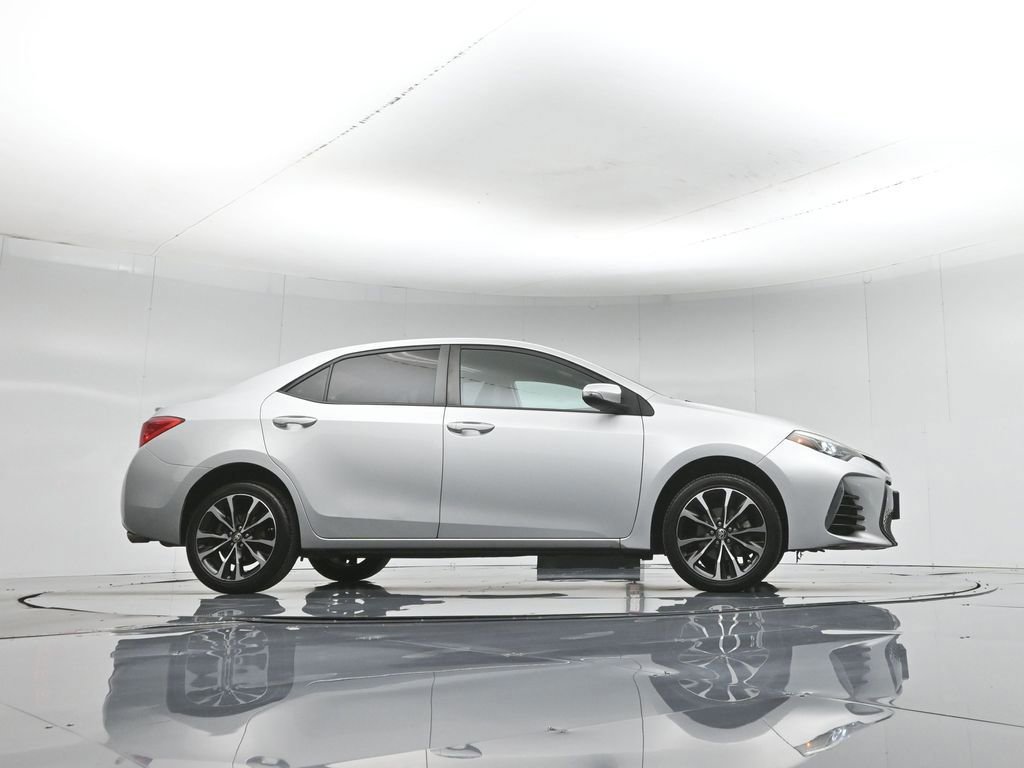Used 2017 Toyota Corolla SE w/ Carpet Mat Package (TMS) FWD image 10