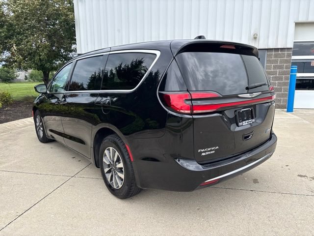 Used 2024 Chrysler Pacifica Limited FWD image 7
