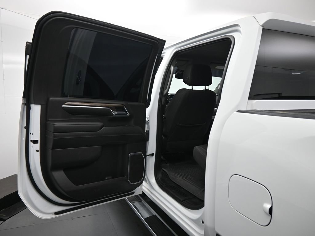 Used 2024 Chevrolet Silverado 2500 LT image 15