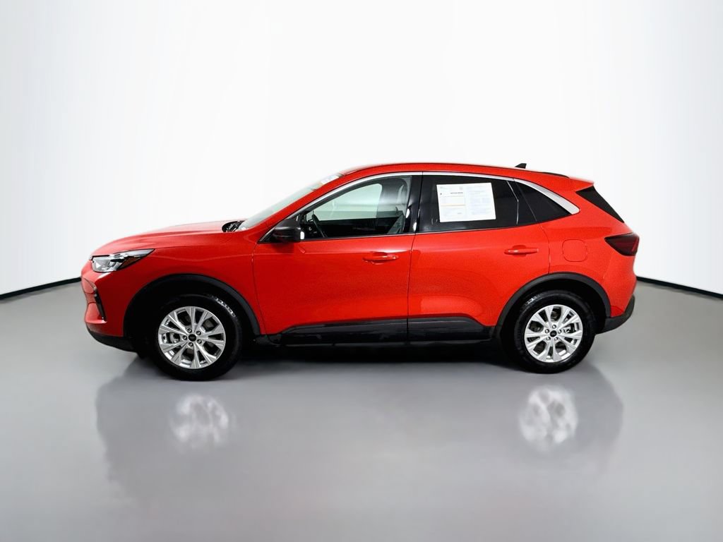 Certified 2024 Ford Escape Active w/ Cold Weather Package FWD image 4