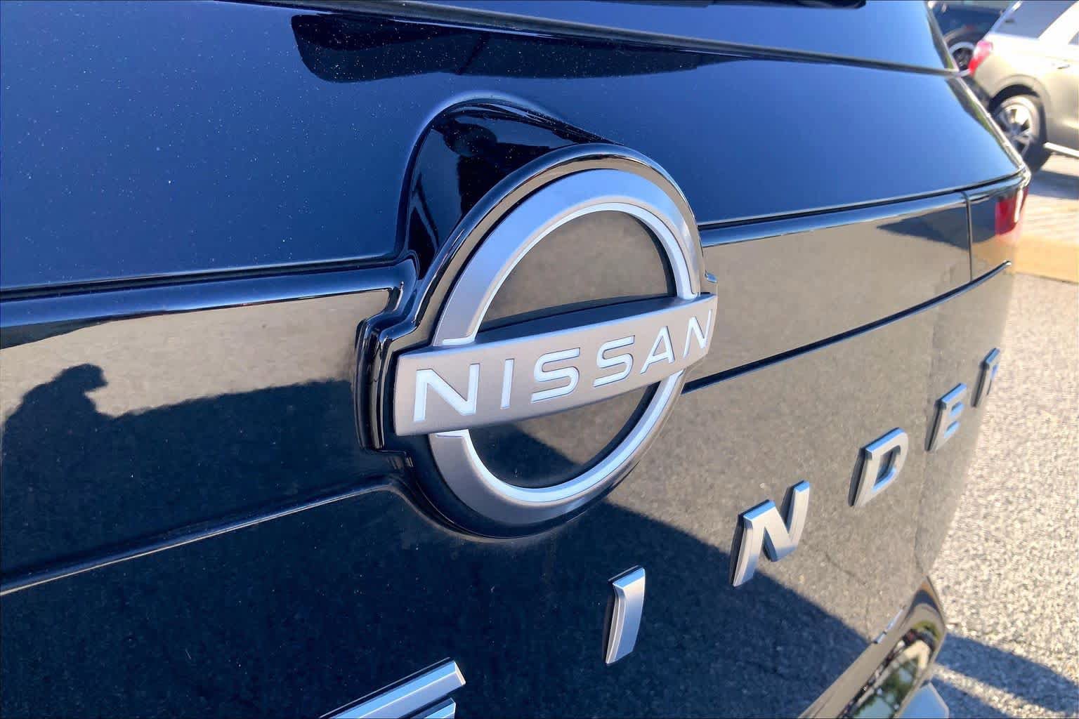 Used 2023 Nissan Pathfinder SL w/ SL Premium Package FWD image 30