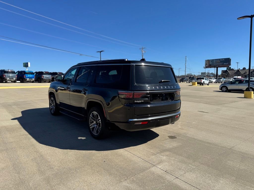 Used 2024 Jeep Wagoneer Series II w/ Flexible Seating Group image 7