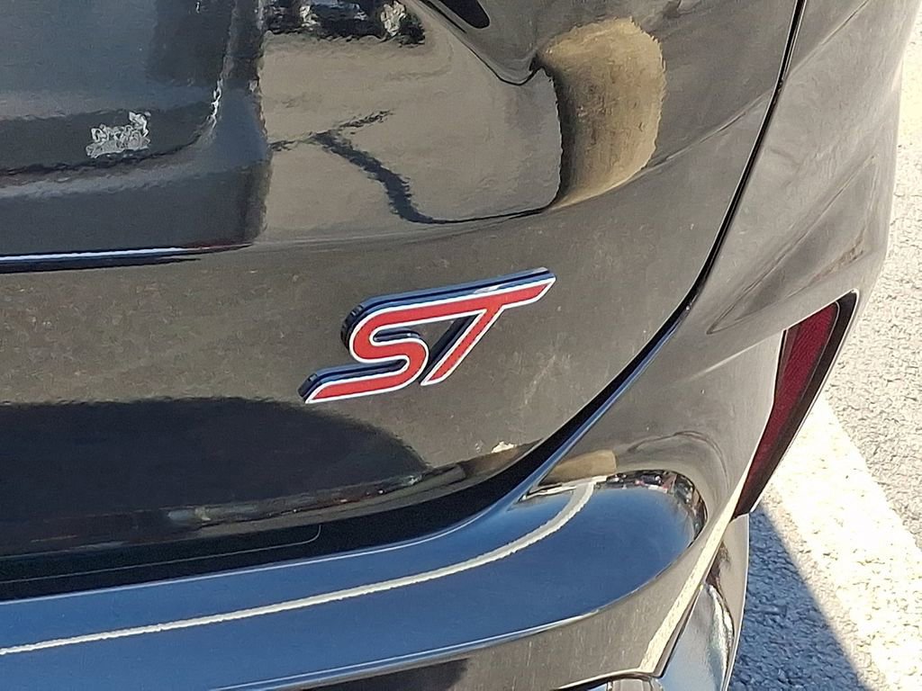 Certified 2023 Ford Edge ST w/ Cargo Accessory Package image 30