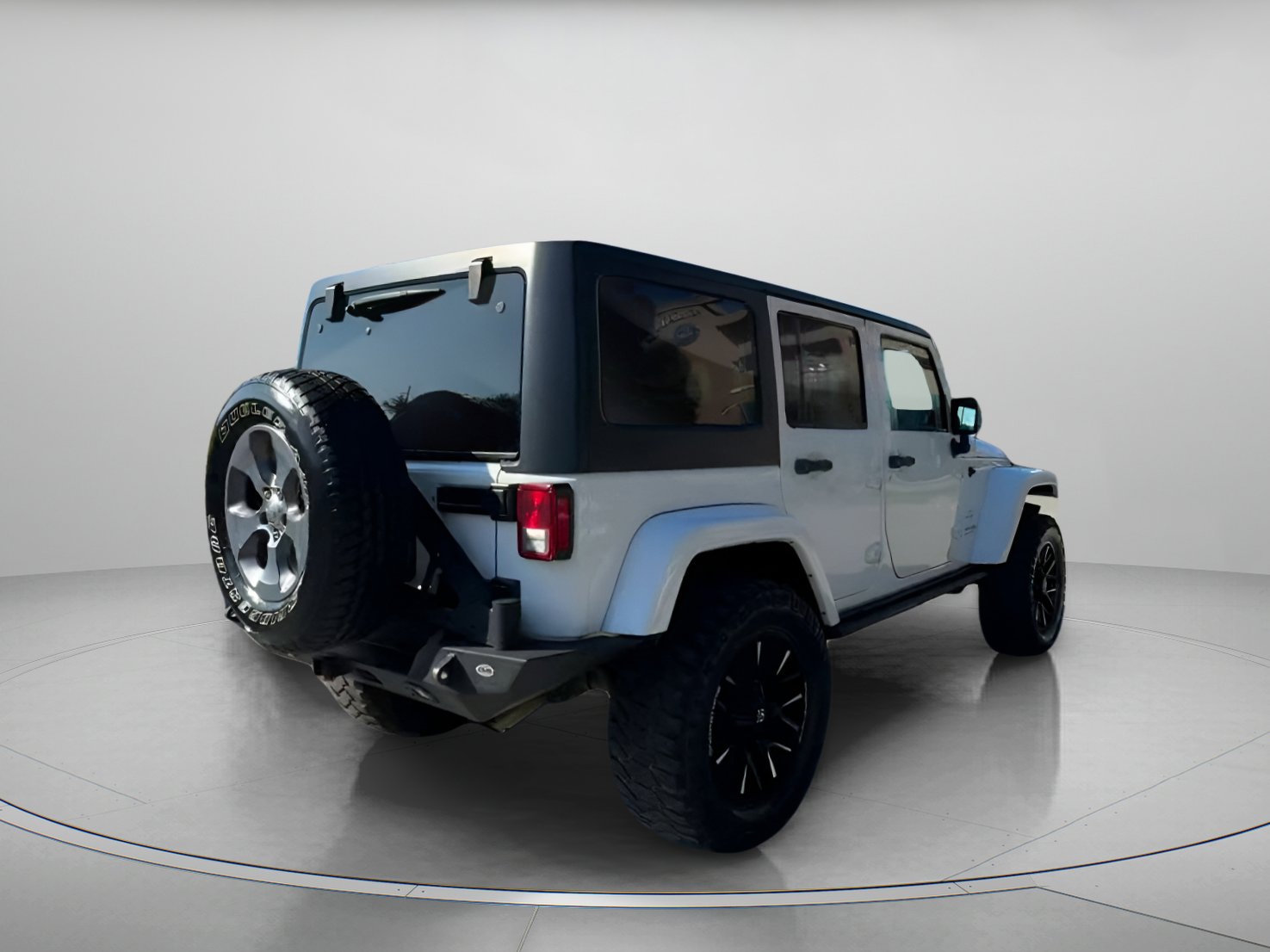 Used 2018 Jeep Wrangler Unlimited Sahara image 27