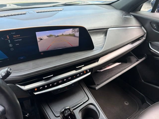Used 2025 Cadillac XT4 Premium Luxury AWD/4WD image 35