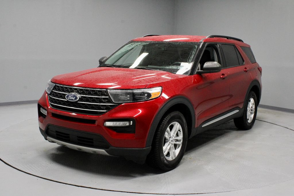 Certified 2023 Ford Explorer XLT w/ Equipment Group 202A AWD/4WD image 7