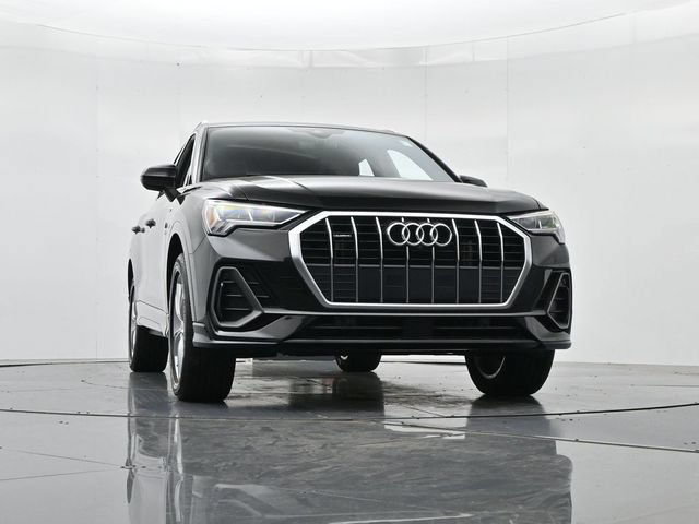 Used 2023 Audi Q3 2.0T Premium Plus AWD/4WD image 39