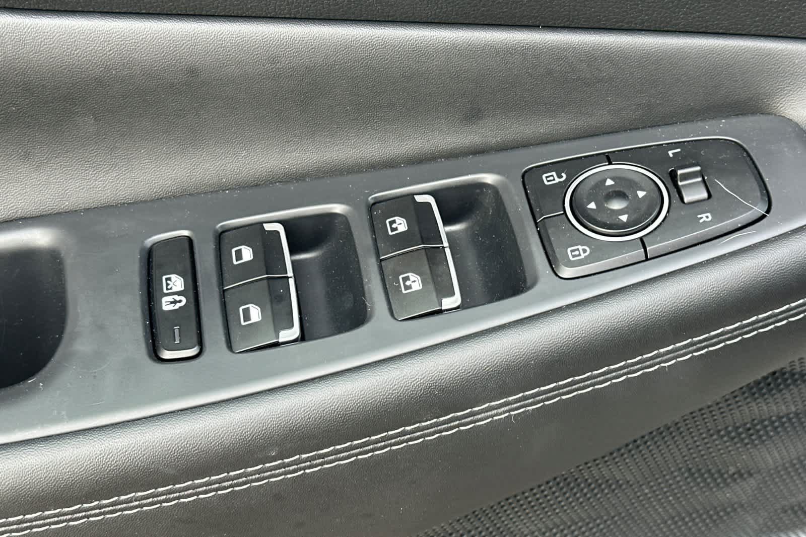 Used 2023 Hyundai Santa Fe SEL Premium AWD/4WD image 13
