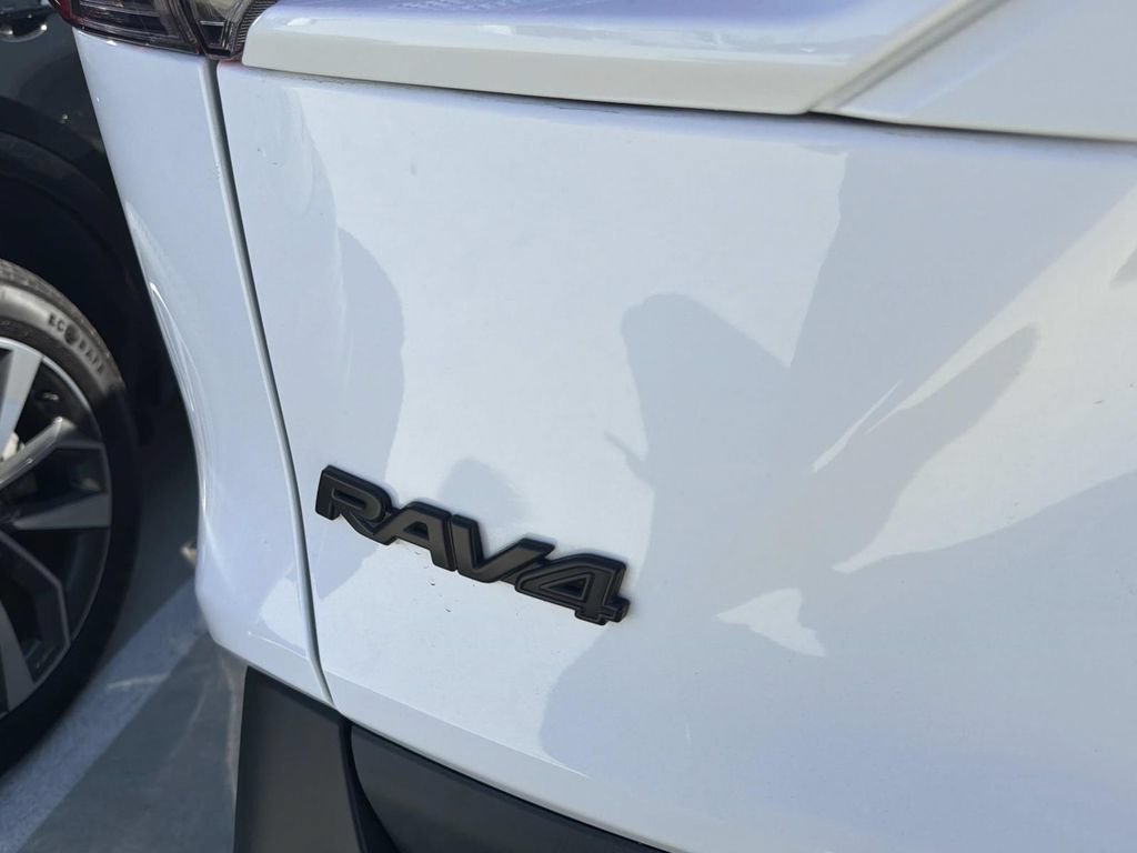 Used 2023 Toyota RAV4 XLE FWD image 8