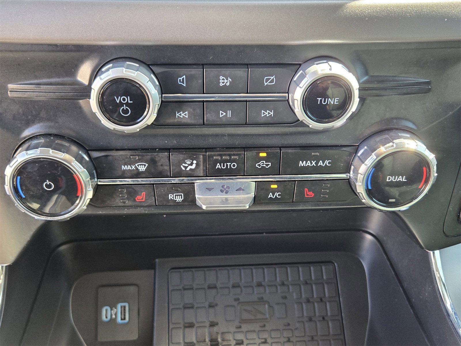 Certified 2024 Ford F150 XLT w/ Equipment Group 303A High image 17