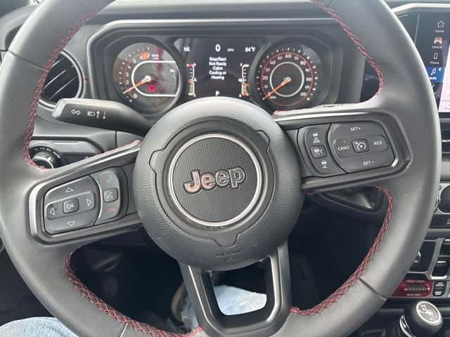 Used 2025 Jeep Wrangler Unlimited Rubicon AWD/4WD image 13