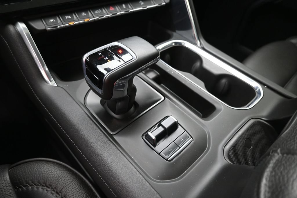 Used 2025 GMC Sierra 1500 Denali AWD/4WD image 30
