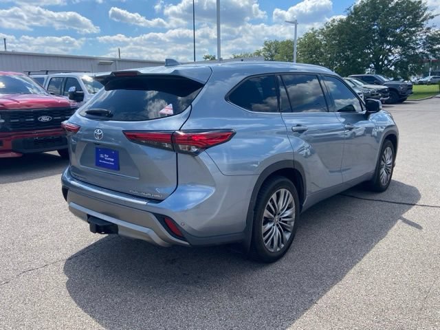 Used 2021 Toyota Highlander Platinum AWD/4WD image 3