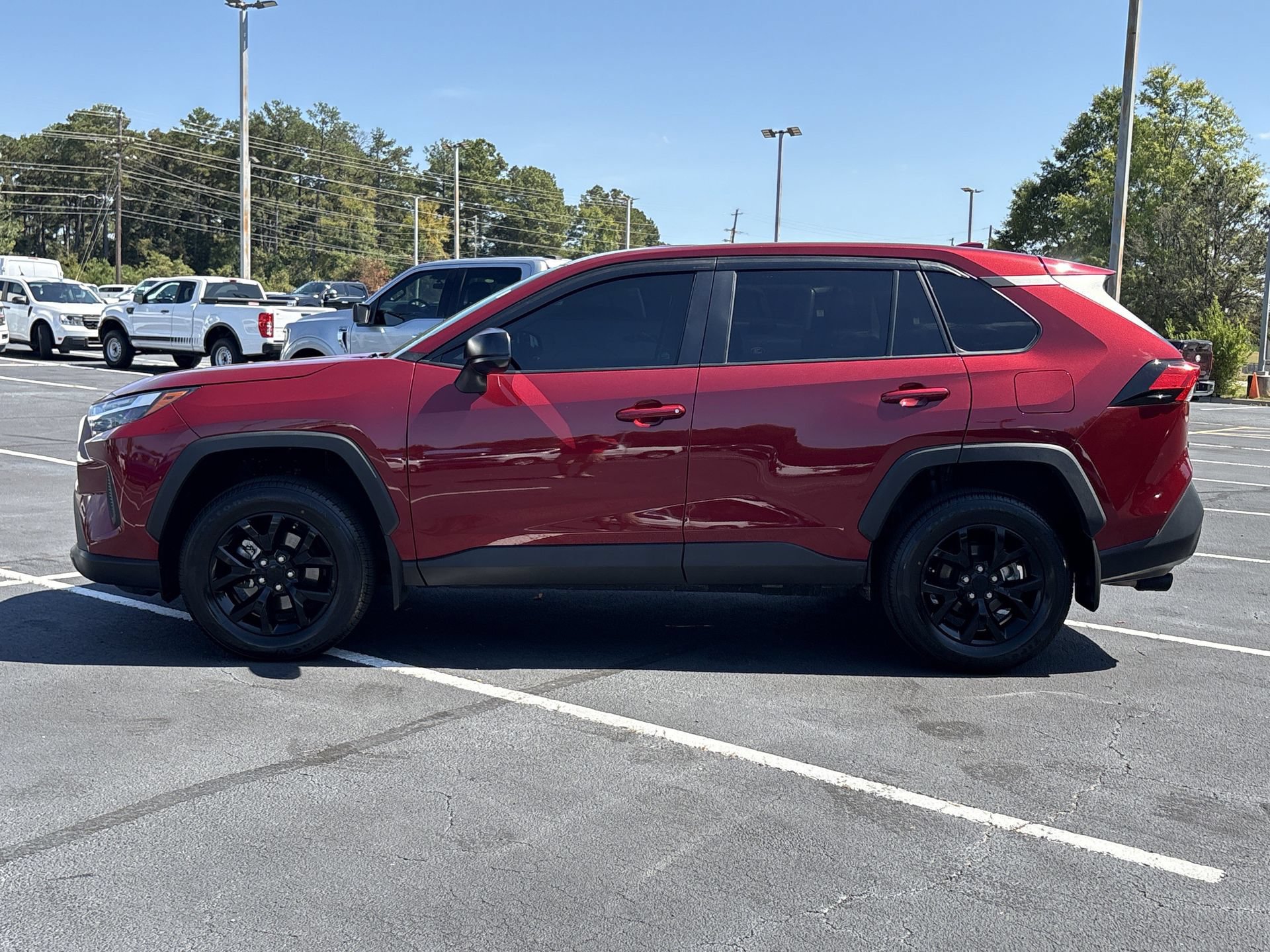 Used 2024 Toyota RAV4 LE FWD image 17