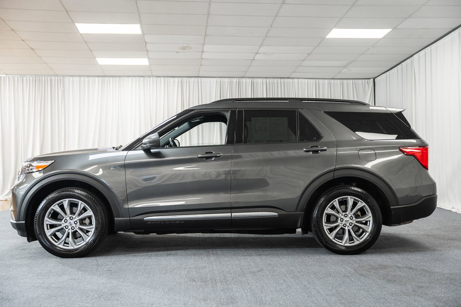 Certified 2020 Ford Explorer XLT w/ Equipment Group 202A image 5